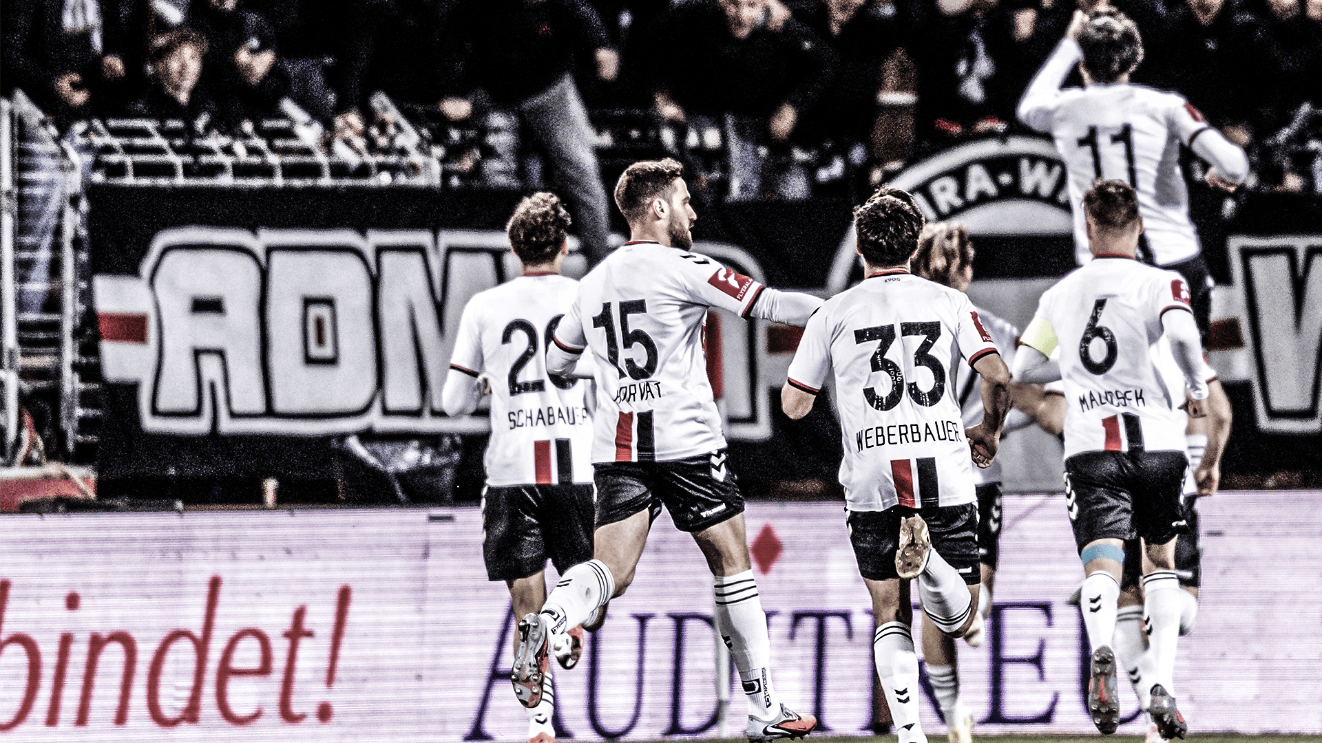 Admira-Mannschaft jubelt